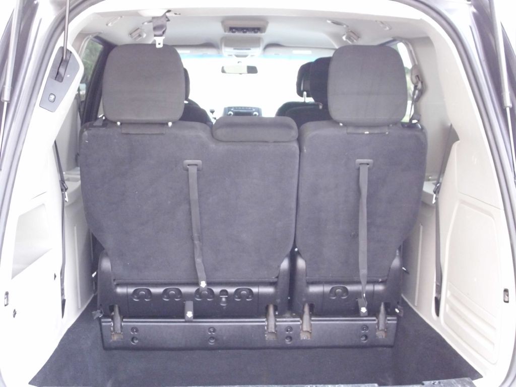 2016 Dodge Ram Van Image 17