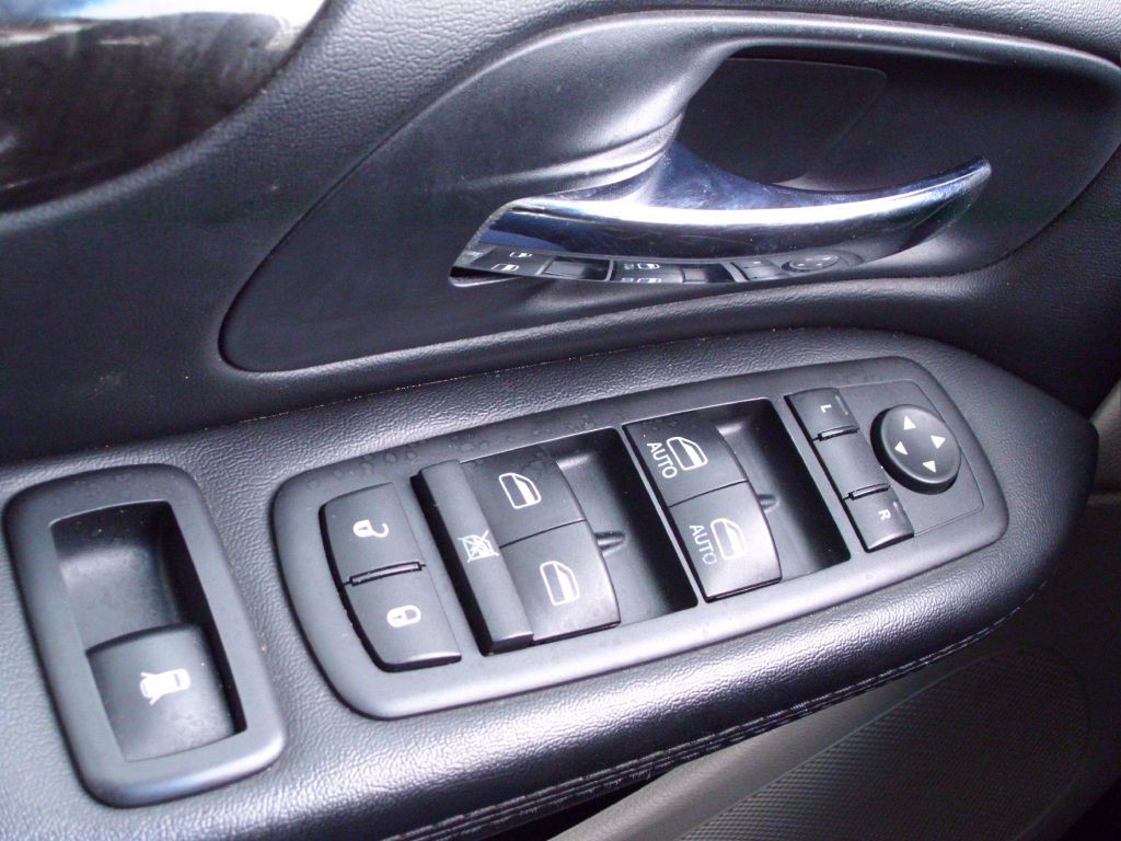 2016 Dodge Ram Van Image 20
