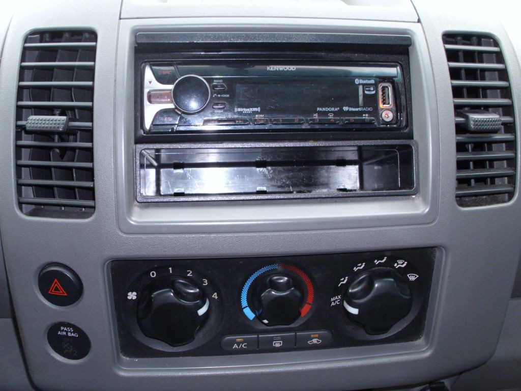 2006 Nissan Frontier Image 19