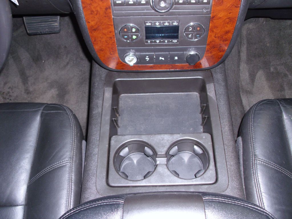 2011 Chevrolet Avalanche Image 10