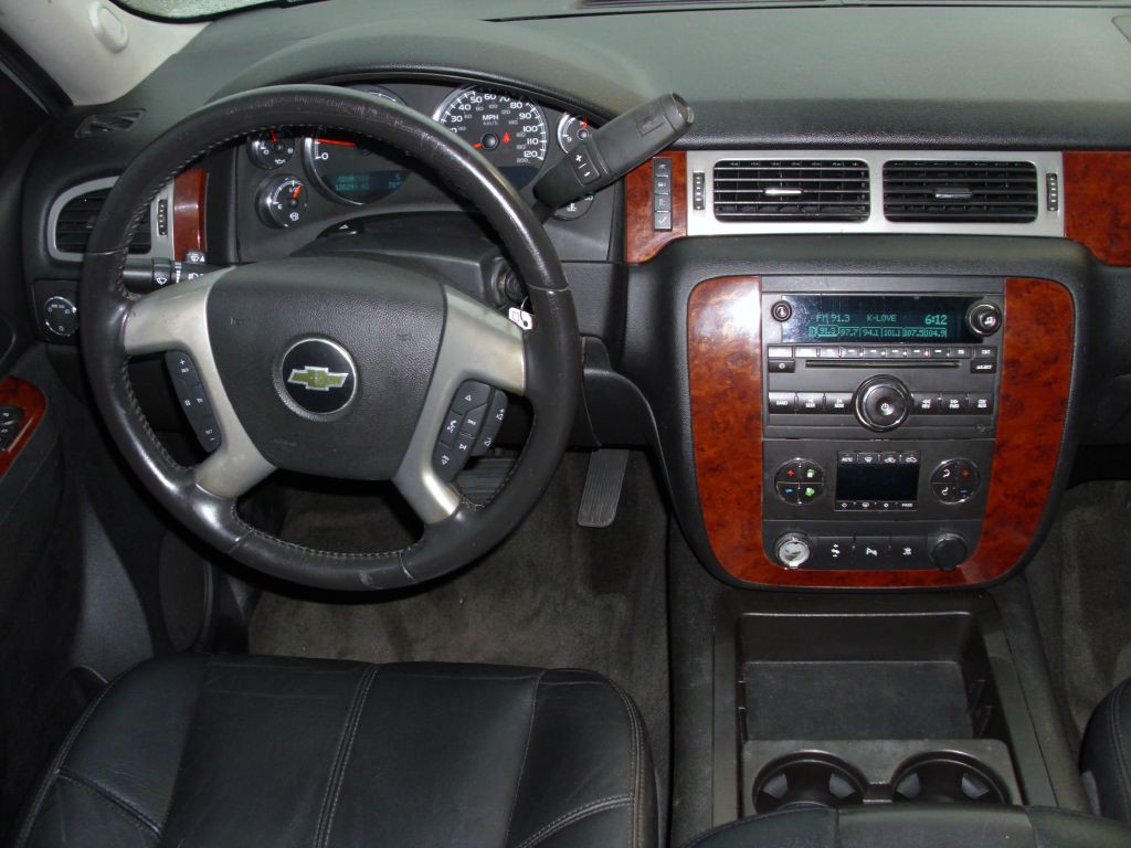 2011 Chevrolet Avalanche Image 15