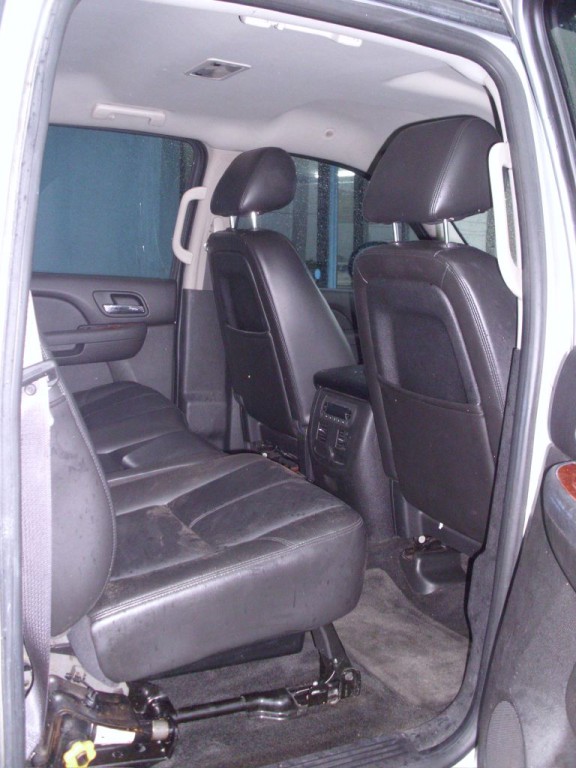 2011 Chevrolet Avalanche Image 18