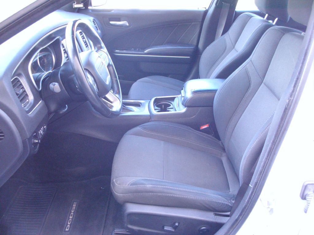 2016 Dodge Charger Image 10