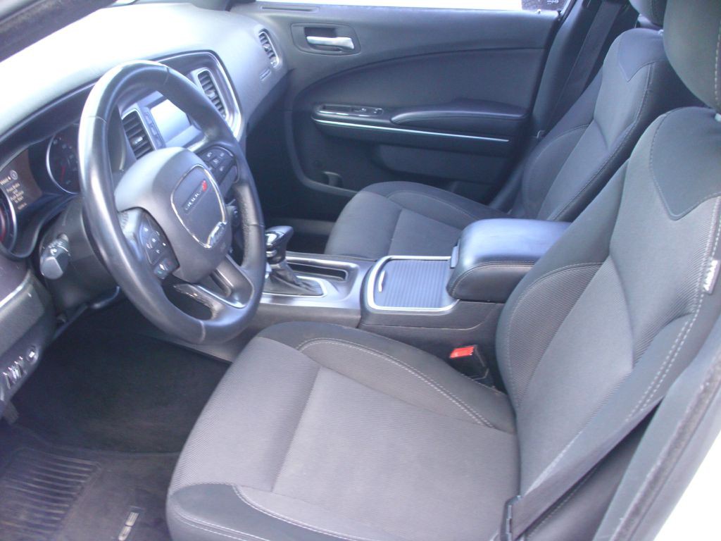 2016 Dodge Charger Image 12