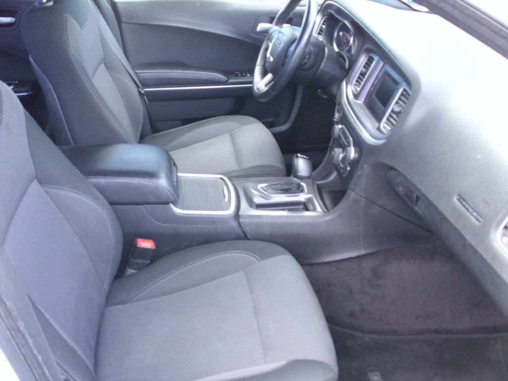 2016 Dodge Charger Image 13