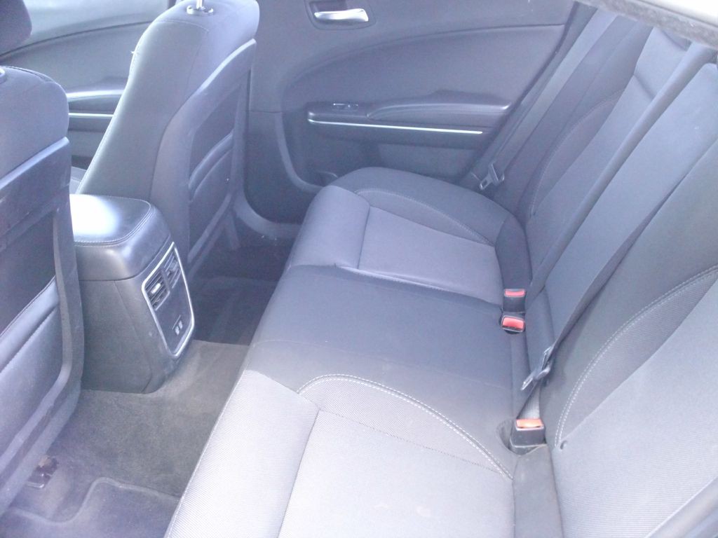 2016 Dodge Charger Image 17