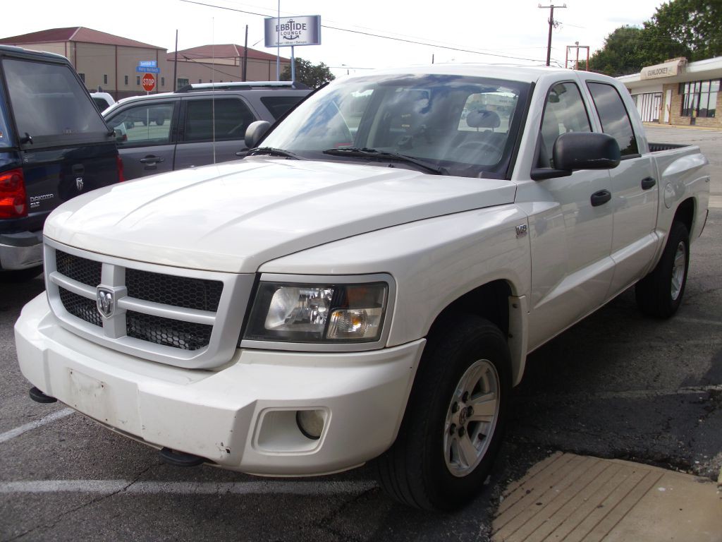 2009 Dodge Dakota Image 2