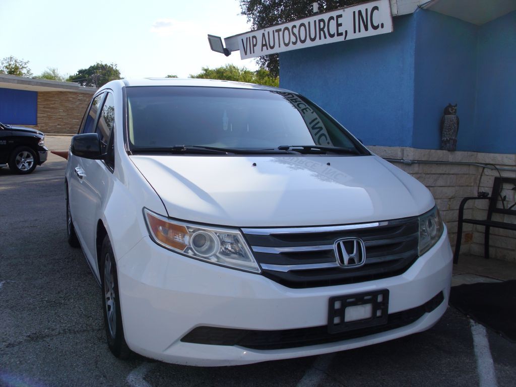 2012 Honda Odyssey Image 2
