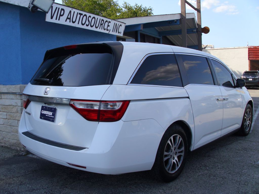 2012 Honda Odyssey Image 3