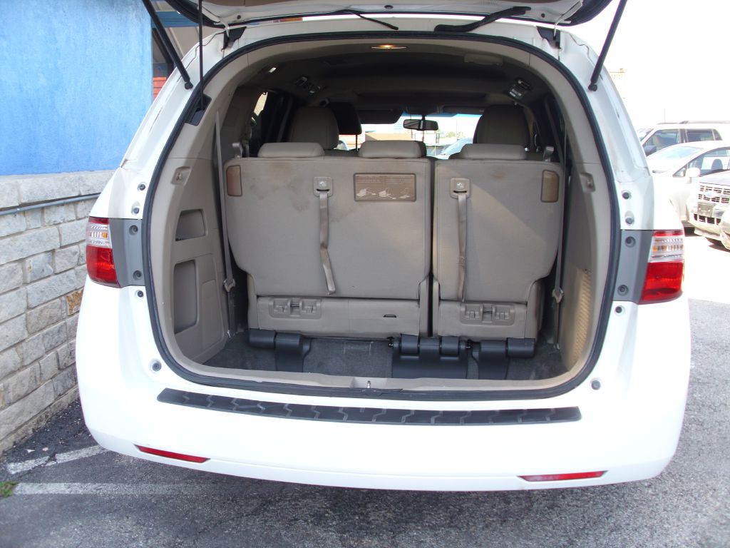 2012 Honda Odyssey Image 4