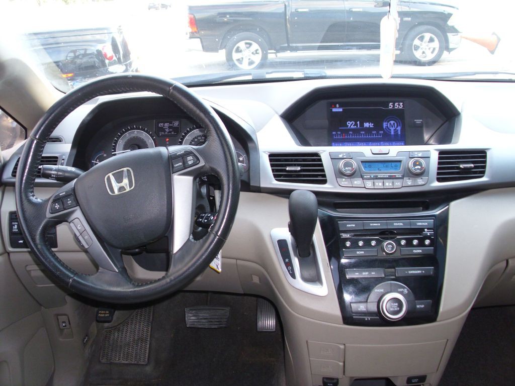 2012 Honda Odyssey Image 8