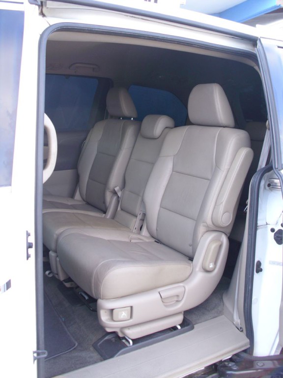 2012 Honda Odyssey Image 14