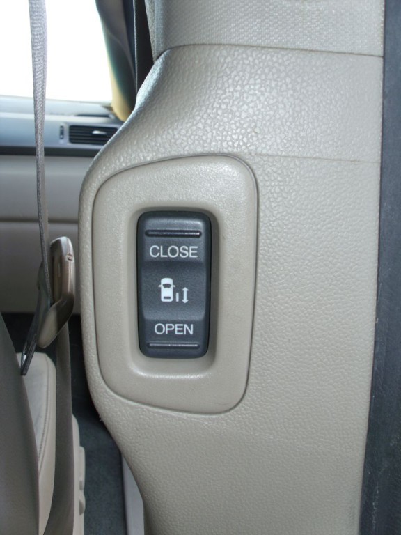 2012 Honda Odyssey Image 17