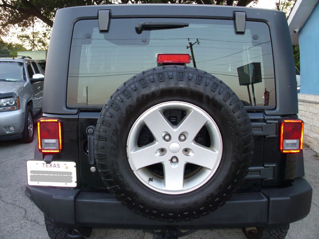 2014 Jeep Wrangler Image 9