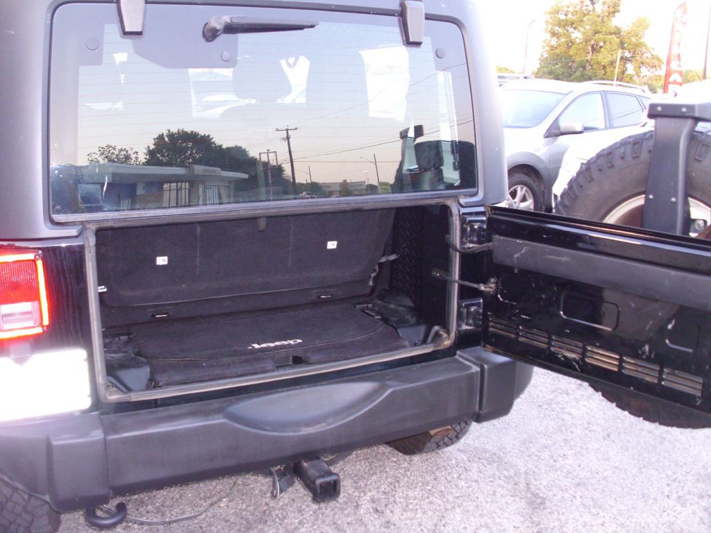 2014 Jeep Wrangler Image 20