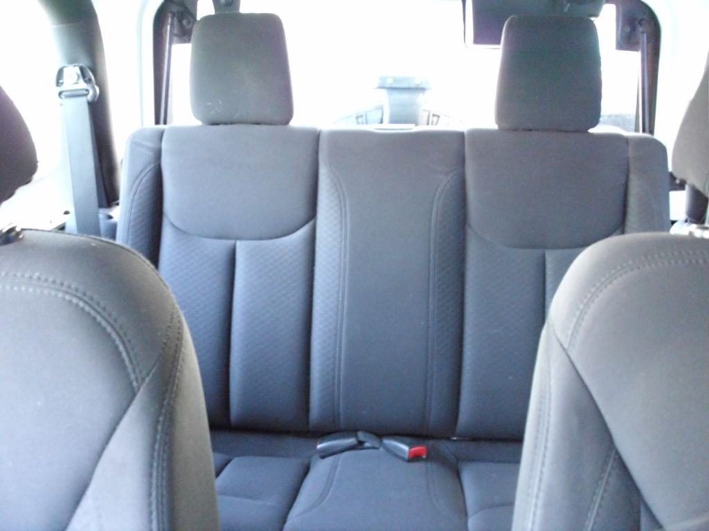 2014 Jeep Wrangler Image 26