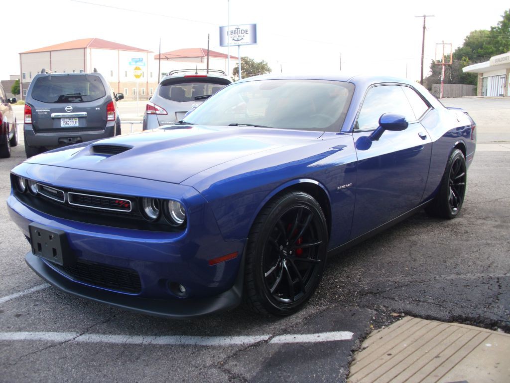 2020 Dodge Challenger Image 2