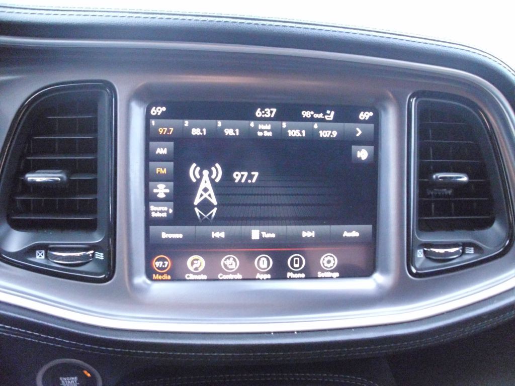 2020 Dodge Challenger Image 19