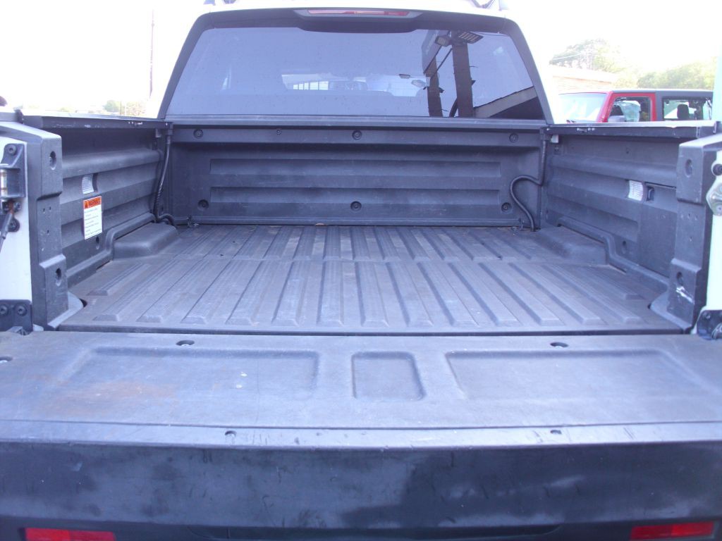 2017 Honda Ridgeline Image 16