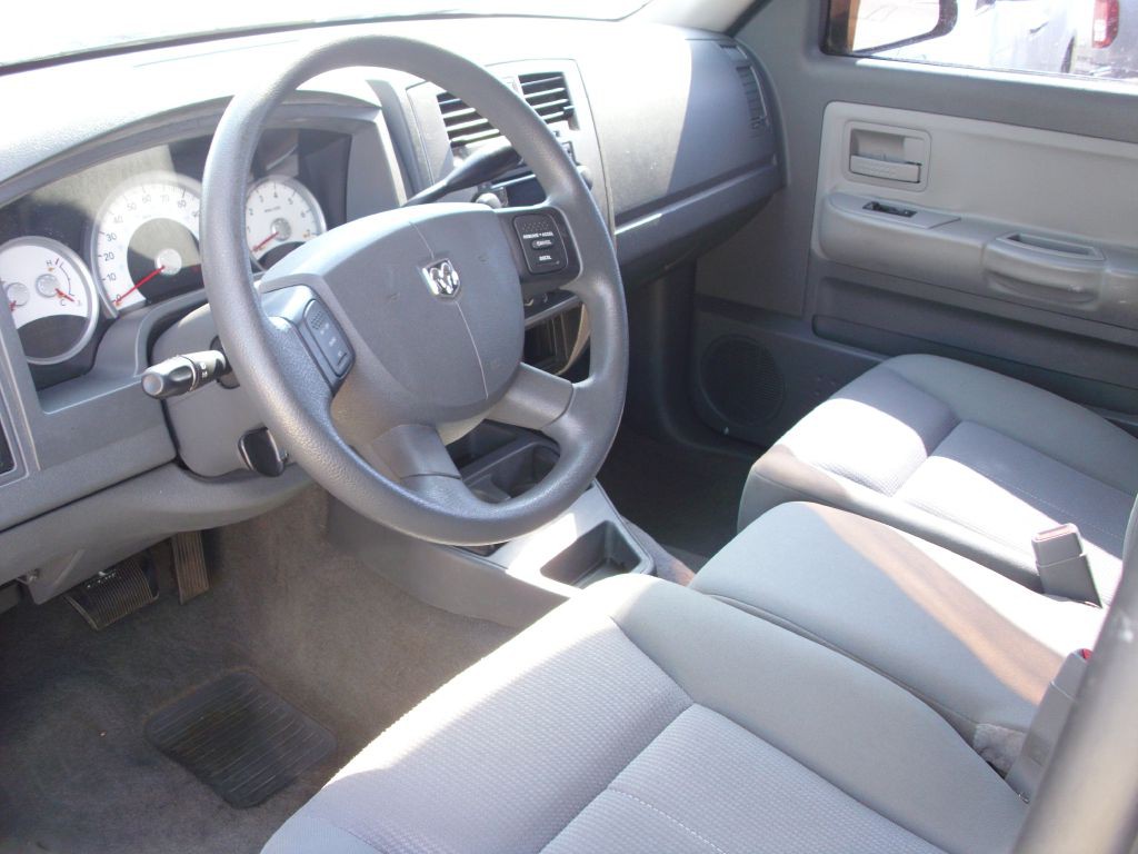 2006 Dodge Dakota Image 14