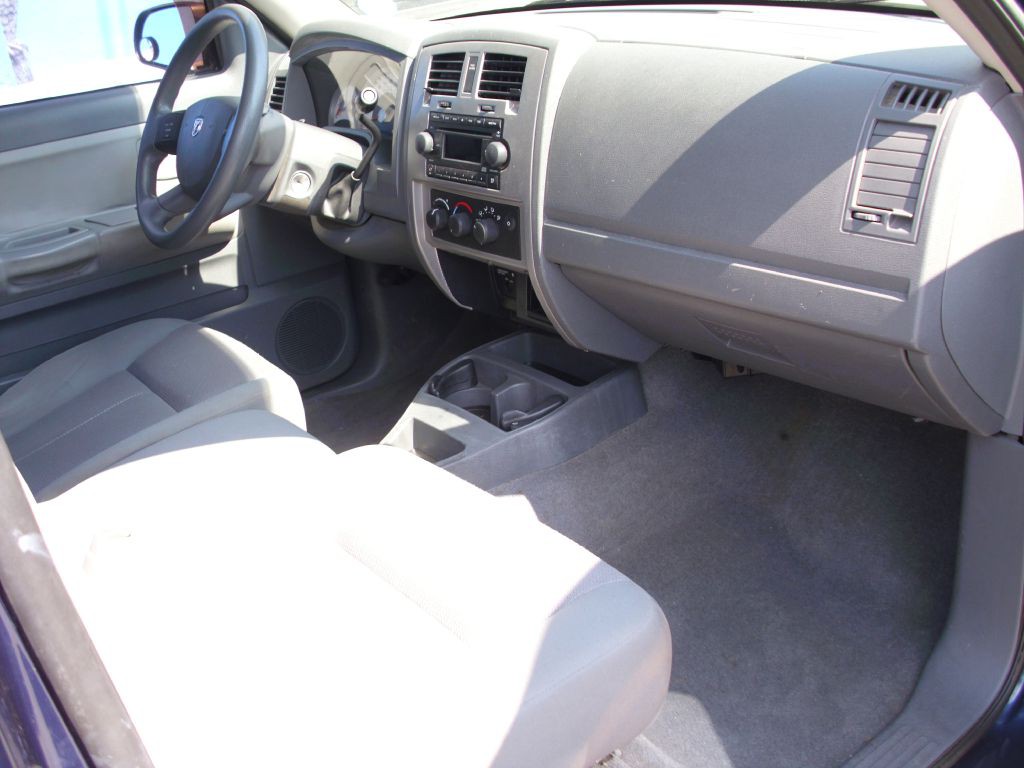 2006 Dodge Dakota Image 16