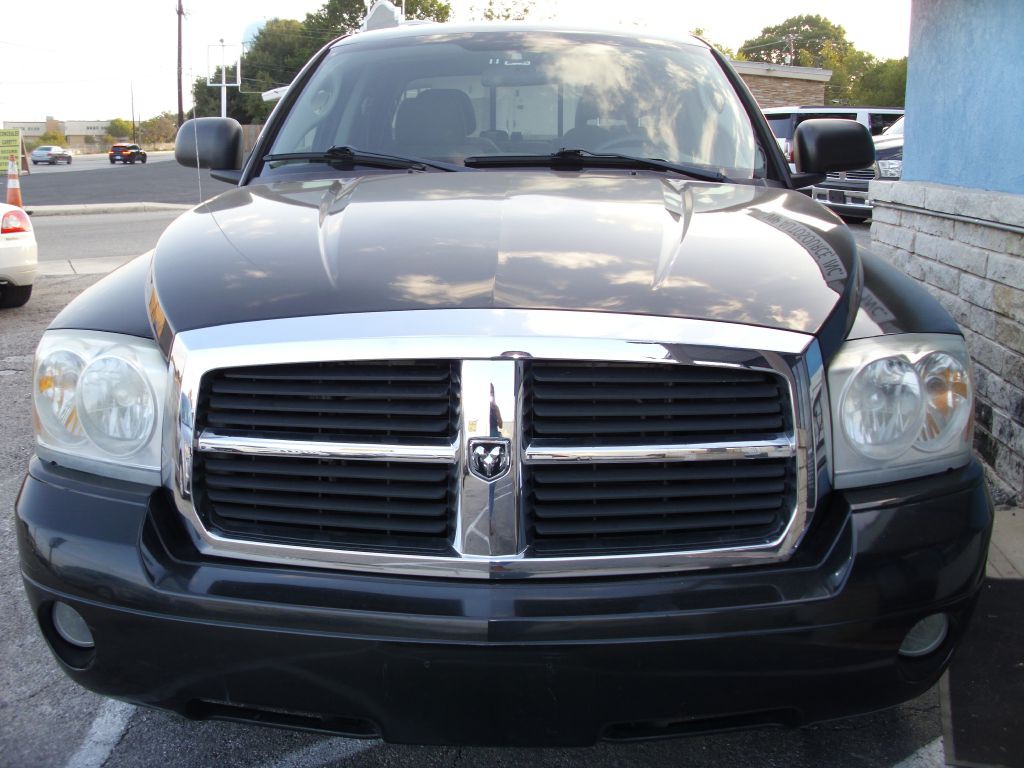 2006 Dodge Dakota Image 4