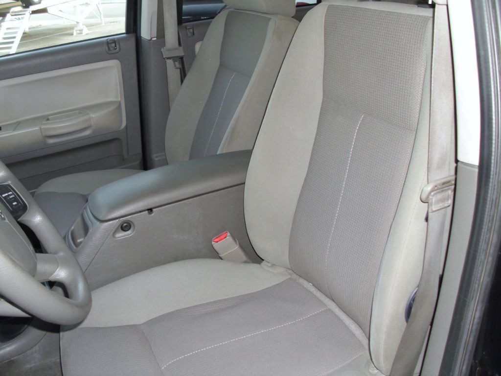 2006 Dodge Dakota Image 9