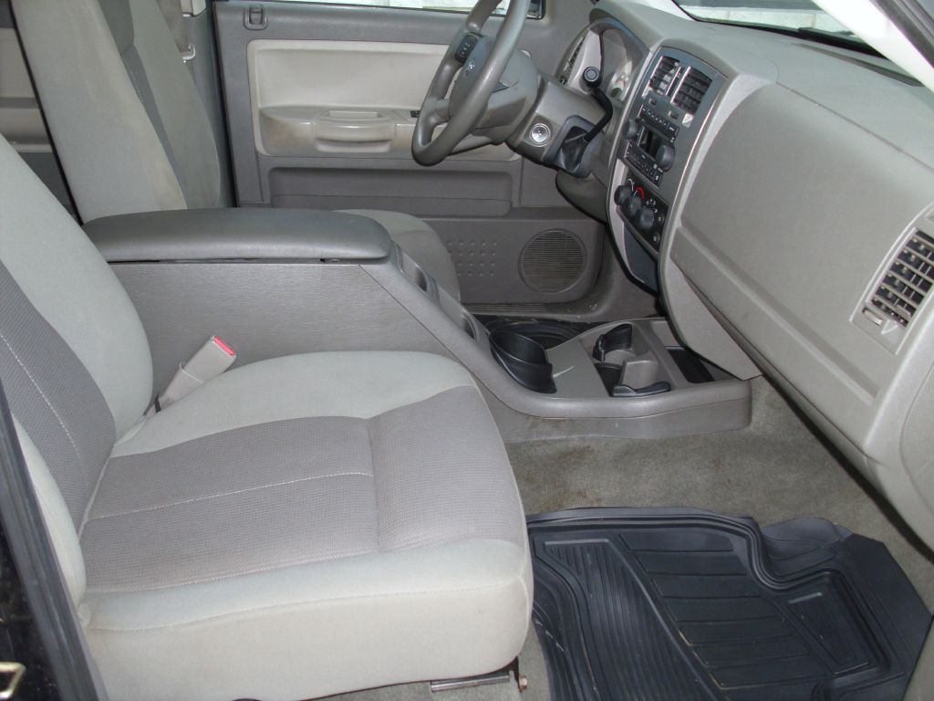 2006 Dodge Dakota Image 11