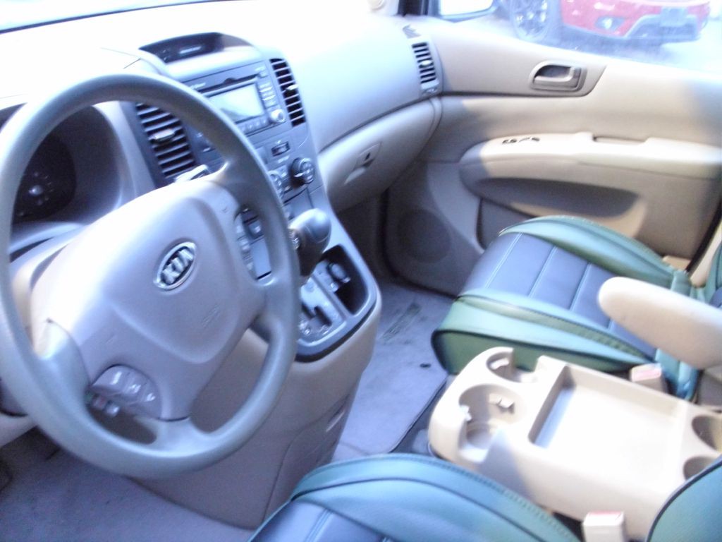2012 Kia Sedona Image 7