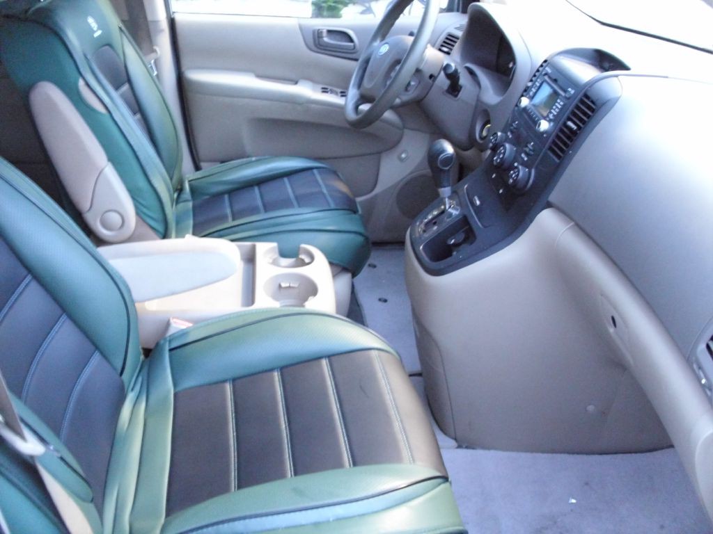 2012 Kia Sedona Image 8