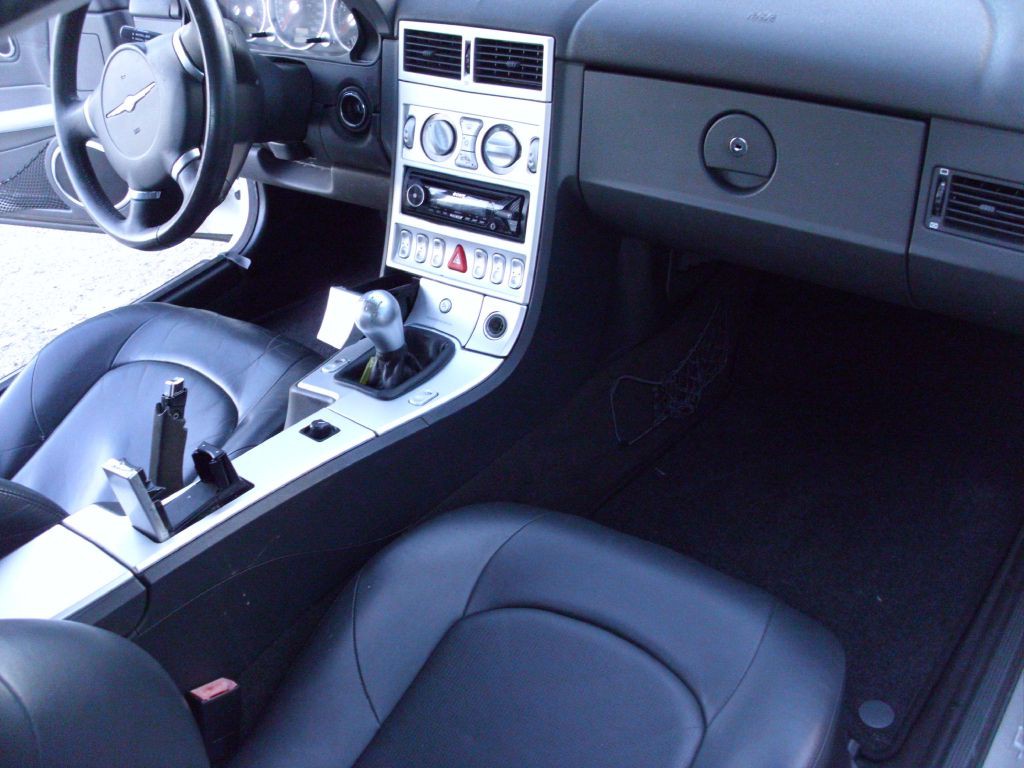 2006 Chrysler Crossfire Image 6
