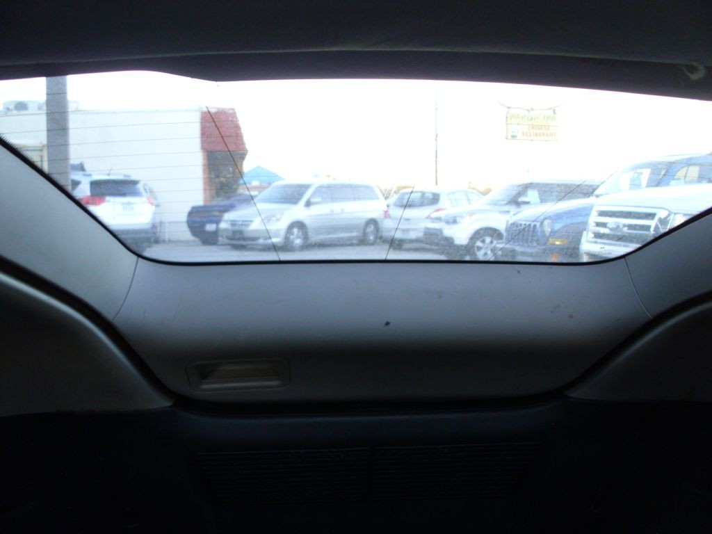 2006 Chrysler Crossfire Image 11