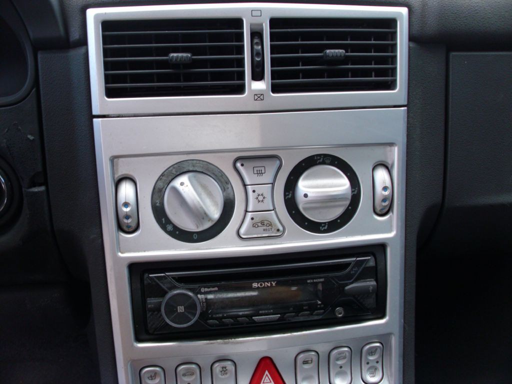 2006 Chrysler Crossfire Image 14