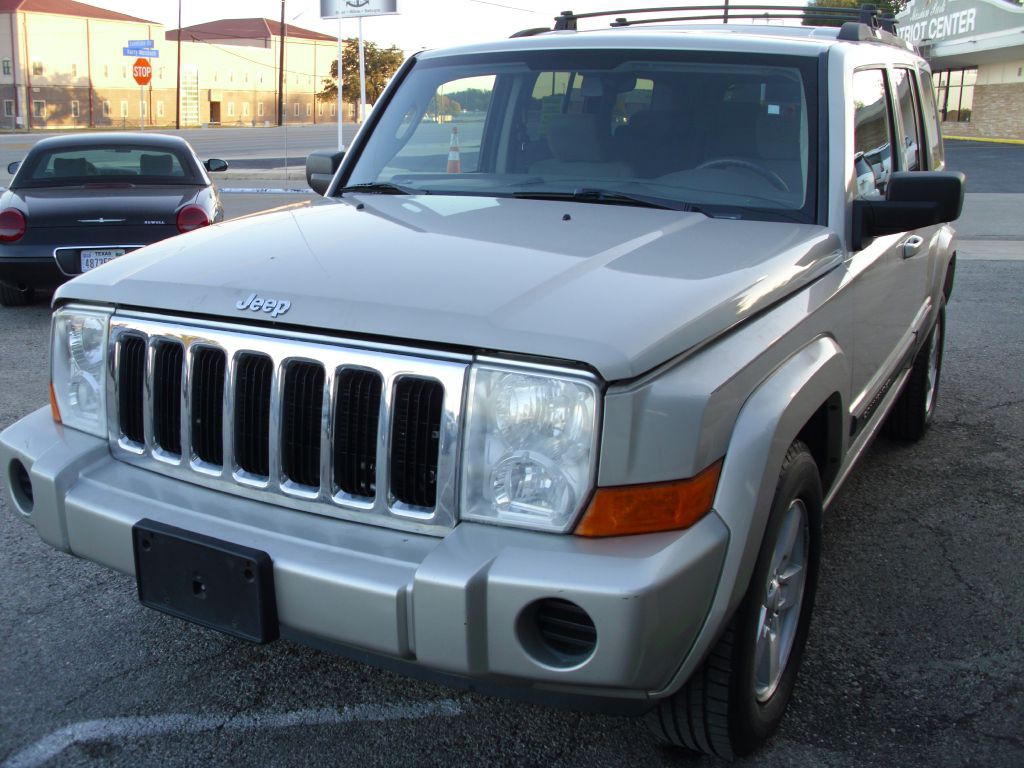 2007 Jeep Commander Image 3