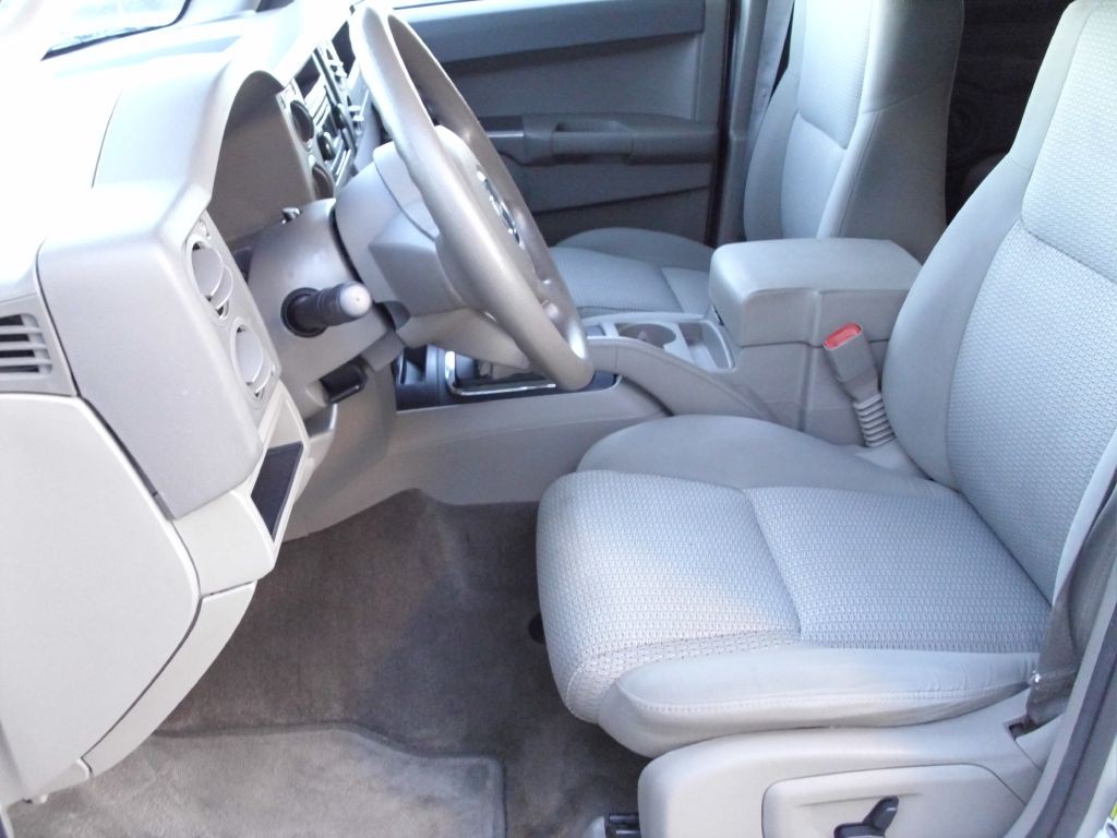 2007 Jeep Commander Image 9