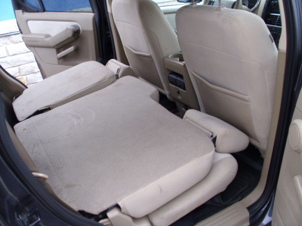 2007 Ford Explorer Image 12