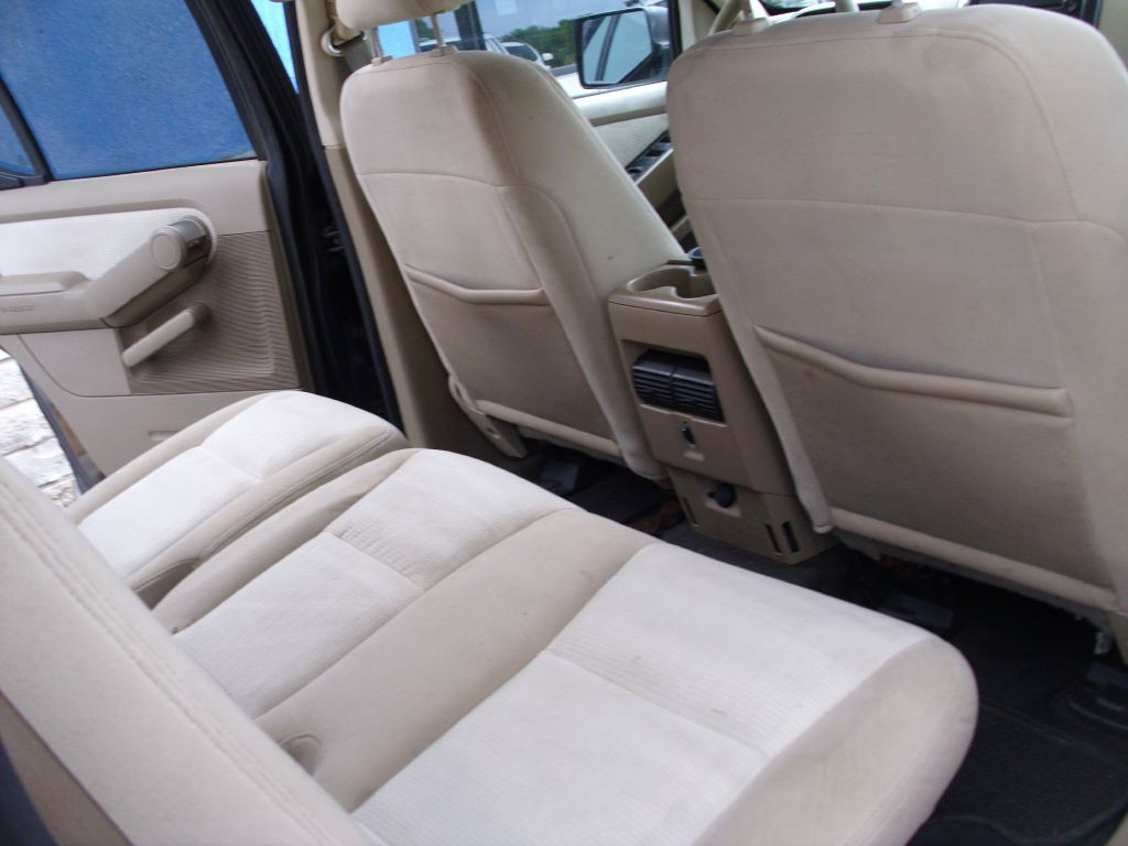 2007 Ford Explorer Image 14