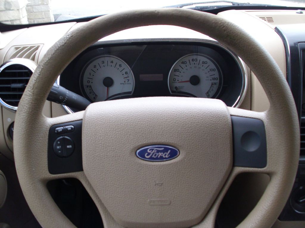 2007 Ford Explorer Image 16