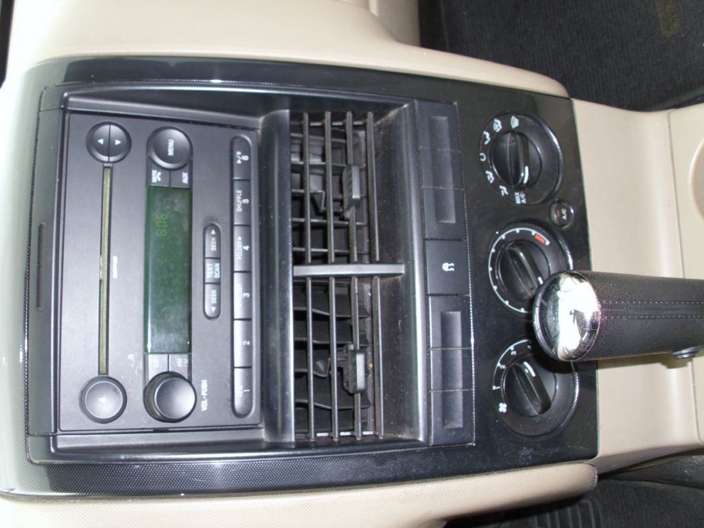 2007 Ford Explorer Image 17