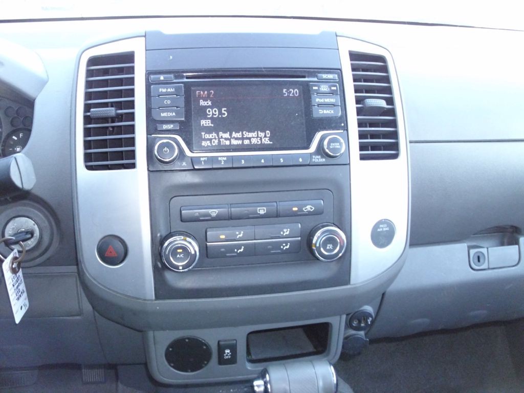 2018 Nissan Frontier Image 17