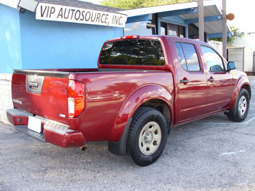 2018 Nissan Frontier Image 2