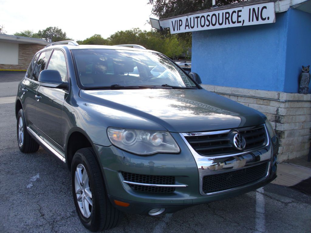 2008 Volkswagen Touareg Image 2