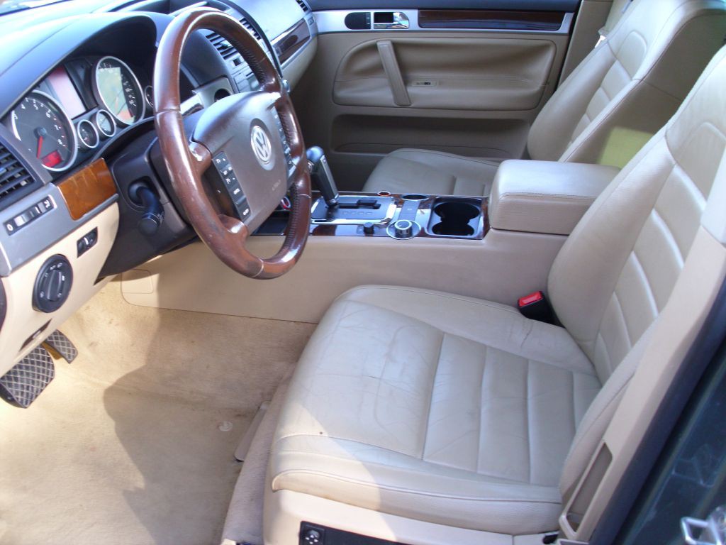 2008 Volkswagen Touareg Image 10