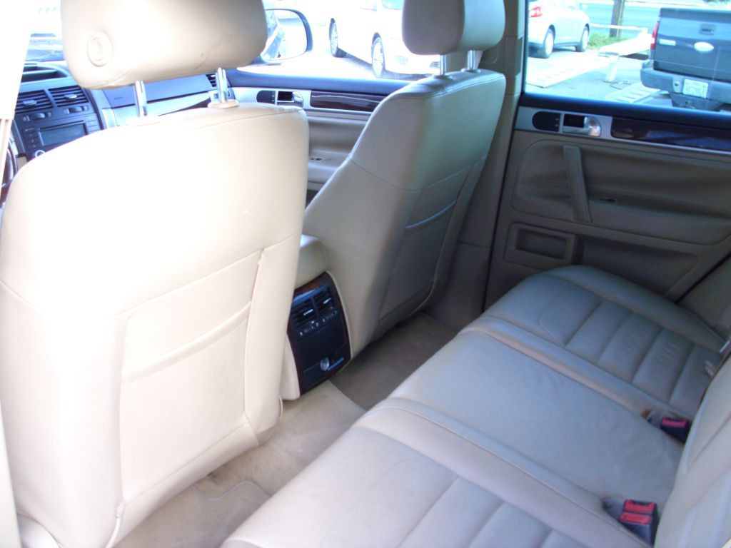 2008 Volkswagen Touareg Image 17