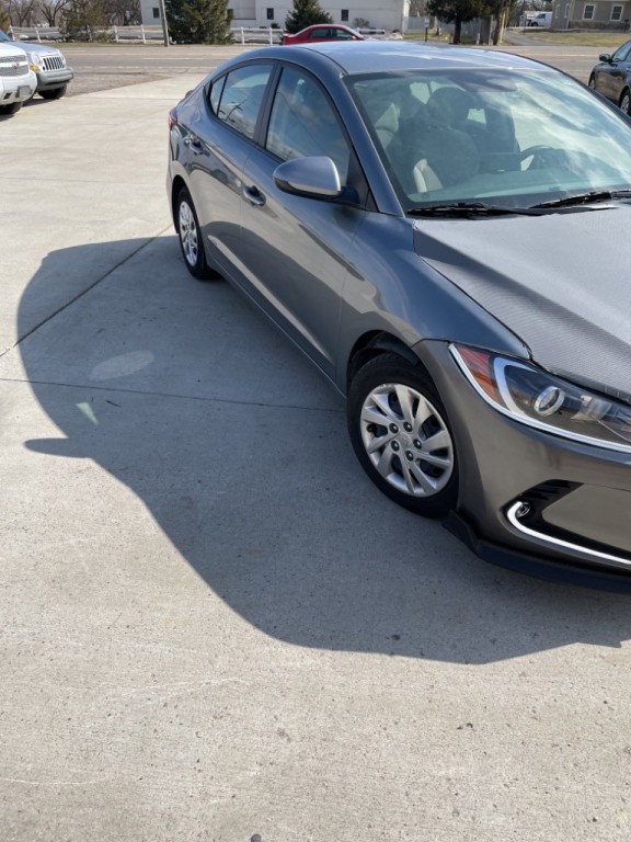 2018 Hyundai Elantra Image 2