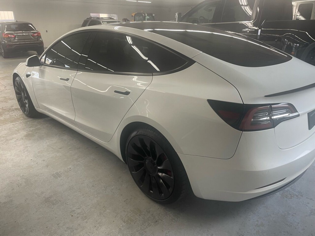 2022 Tesla Model 3 Image 3