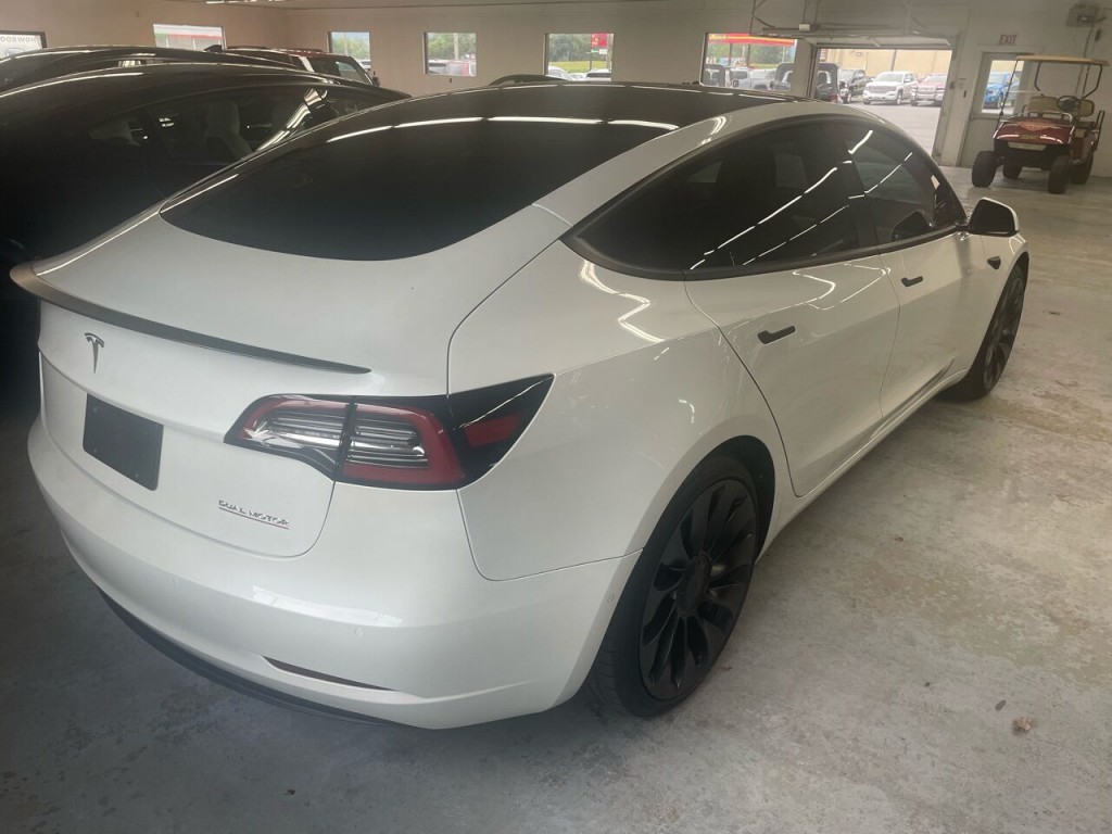 2022 Tesla Model 3 Image 4