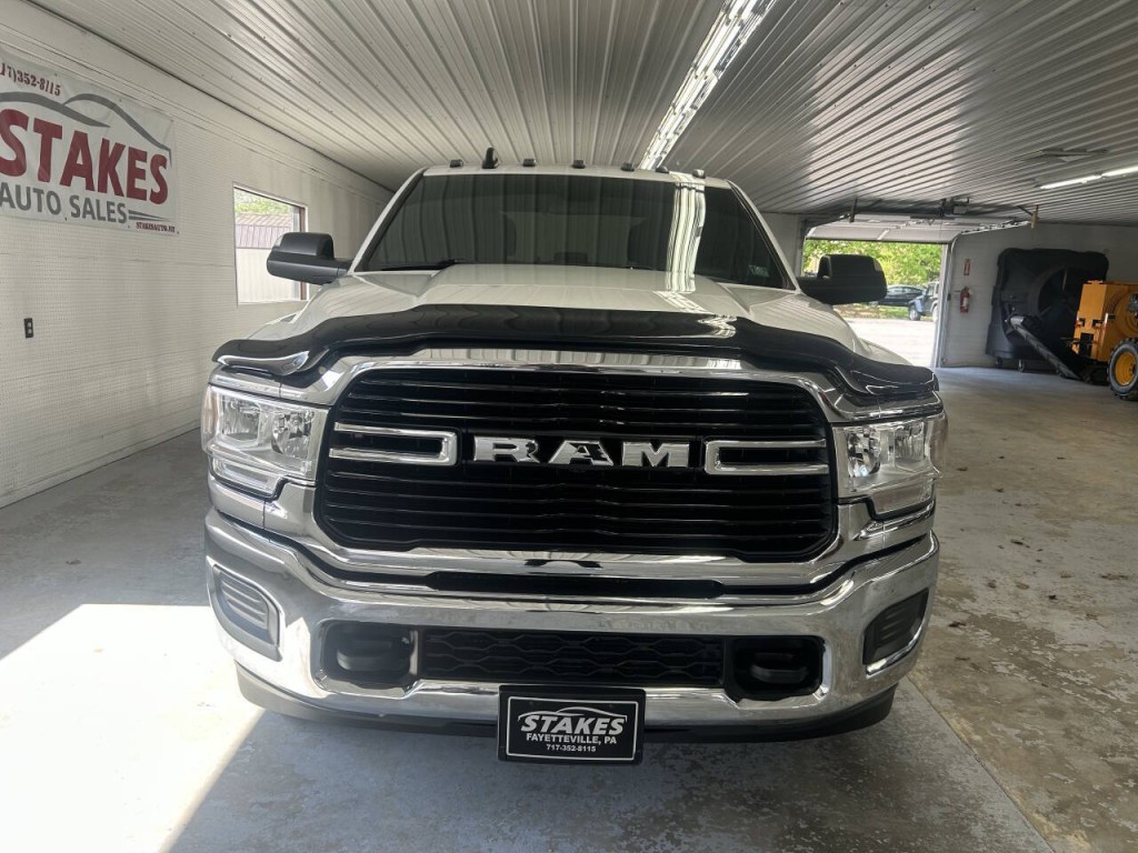 2021 RAM 3500 Image 2