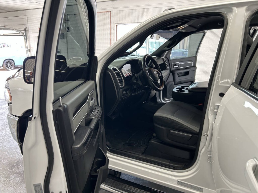 2021 RAM 3500 Image 8