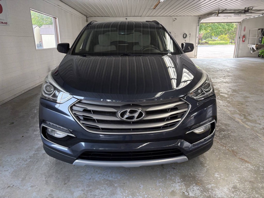 2017 Hyundai Santa Fe Sport Image 2